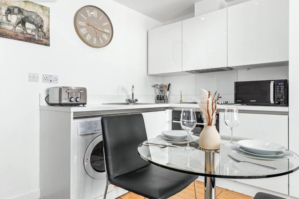 Piccadilly Haven, Flat In London Vr12 Lägenhet Exteriör bild